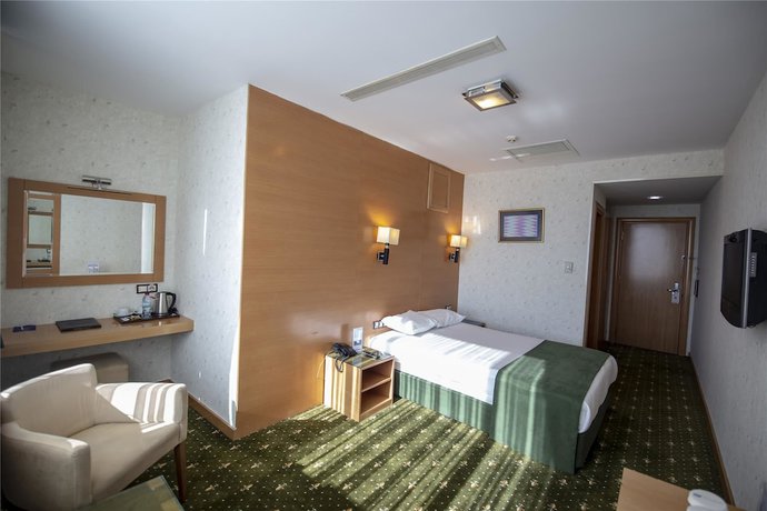 Imagen de la habitación del Hotel Gaziantep Plaza. Foto 8