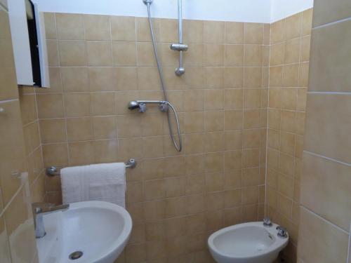 Imagen de la habitación del Hotel Gazza. Foto 19