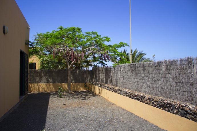 Imagen de los exteriores del Hotel Gbh Volcanic Beach. Foto 15