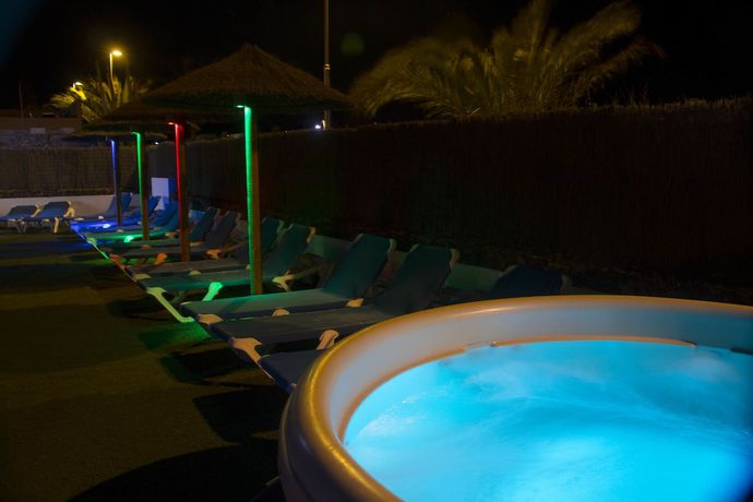 Imagen de la piscina del Hotel Gbh Volcanic Beach. Foto 19