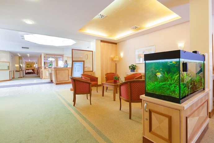 Imagen de los interiores del Hotel Gda Hildastift Am Kurpark. Foto 12