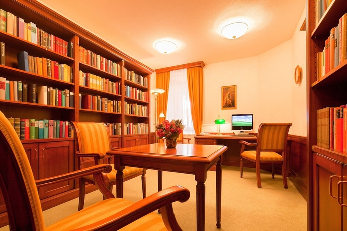 Imagen de los interiores del Hotel Gda Hildastift Am Kurpark. Foto 14