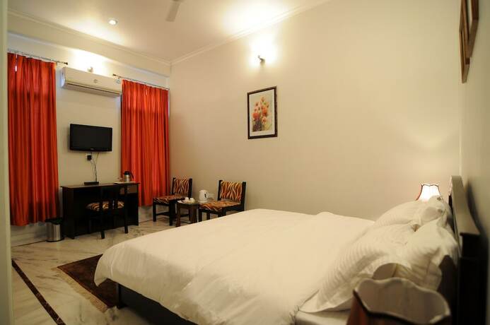 Imagen general del Hotel Geetanjali Luxury Suites. Foto 4