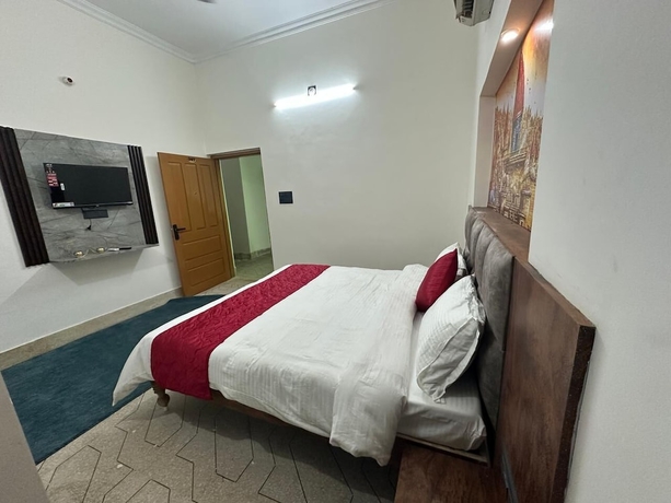 Imagen de la habitación del Hotel Geetatri Luxury Homestay. Foto 6