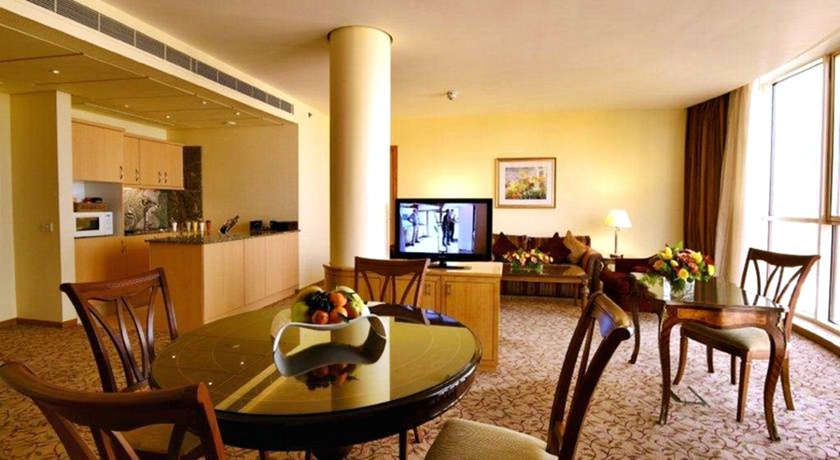 Imagen de la habitación del Hotel Gefinor Rotana. Foto 5