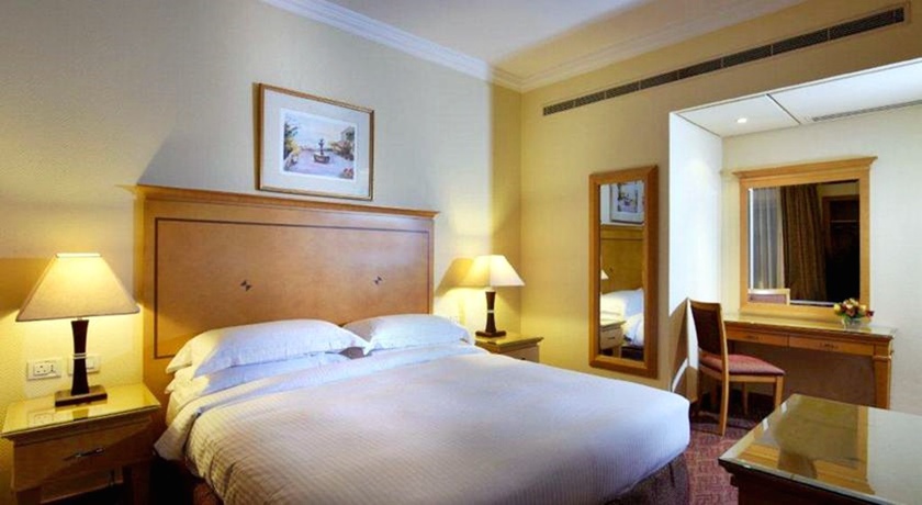 Imagen de la habitación del Hotel Gefinor Rotana. Foto 6