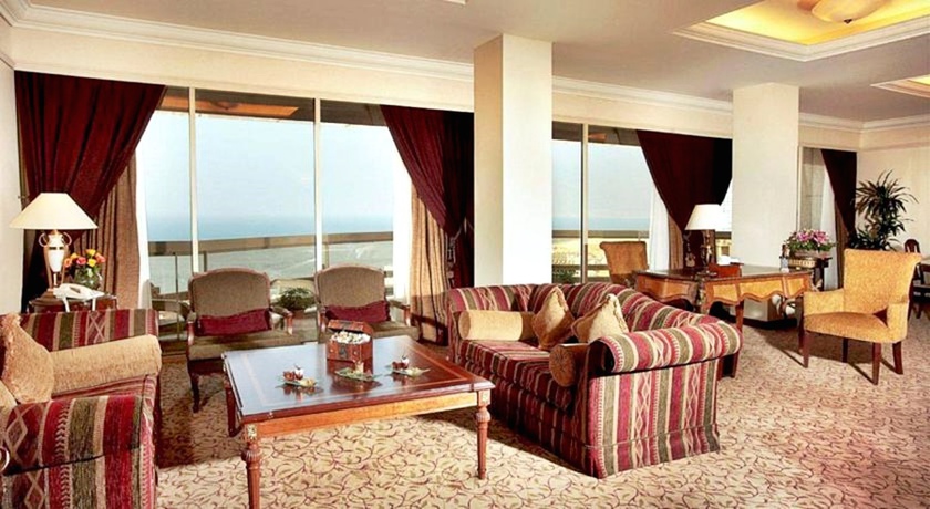 Imagen de la habitación del Hotel Gefinor Rotana. Foto 8