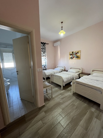 Imagen de la habitación del Hotel Gega. Foto 9