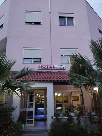 Imagen general del Hotel Gega. Foto 1