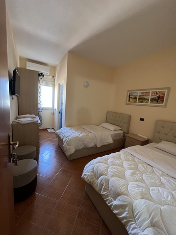 Imagen de la habitación del Hotel Gega. Foto 12