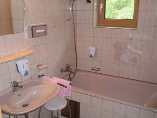 Imagen de la habitación del Hotel Geierwallihof. Foto 15