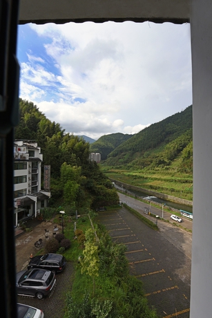 Imagen de los exteriores del Hotel Geili Inn Huangshan. Foto 18