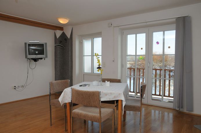 Imagen de la habitación del Hotel Geinberg Suites and Vianova Lodges. Foto 4