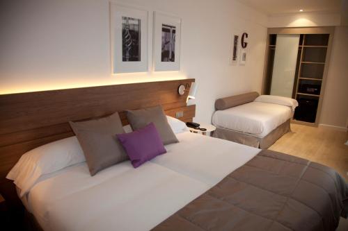 Imagen de la habitación del Hotel Gelmirez. Foto 4