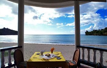 Imagen de los exteriores del Hotel Gem Holiday Beach Resort. Foto 9
