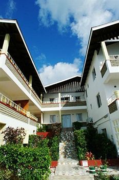 Imagen de los exteriores del Hotel Gem Holiday Beach Resort. Foto 14