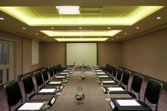 Imagen de los interiores del Hotel Gem Langham Court. Foto 13