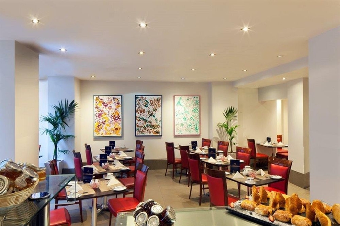 Imagen del bar/restaurante del Hotel Gem Langham Court. Foto 2