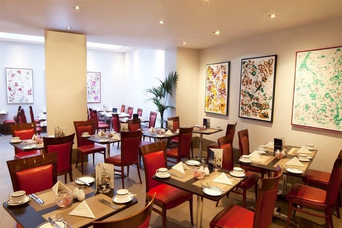 Imagen del bar/restaurante del Hotel Gem Langham Court. Foto 3