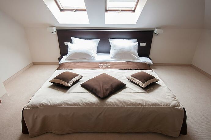 Imagen de la habitación del Hotel Gem, Wroclaw. Foto 11