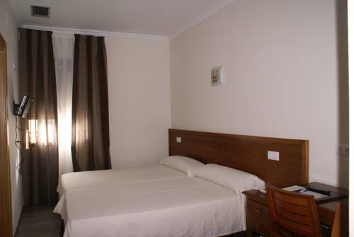 Imagen de la habitación del Hotel Gema, Almad&eacute;n. Foto 9