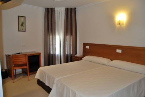Imagen de la habitación del Hotel Gema, Almad&eacute;n. Foto 10