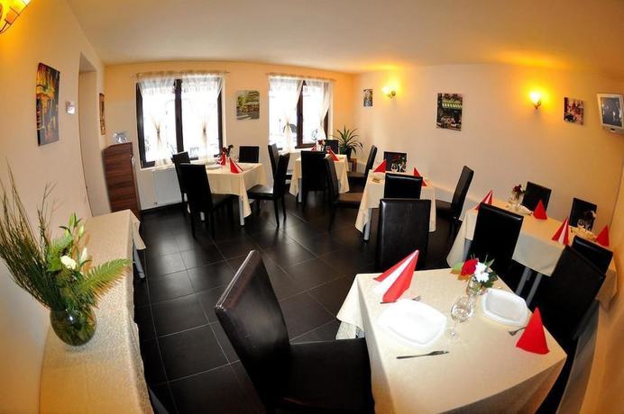 Imagen del bar/restaurante del Hotel Gema, Brasov. Foto 5