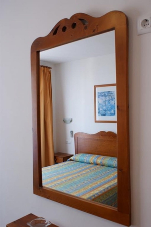 Imagen de la habitación del Hotel Geminis, Ciudadela. Foto 14