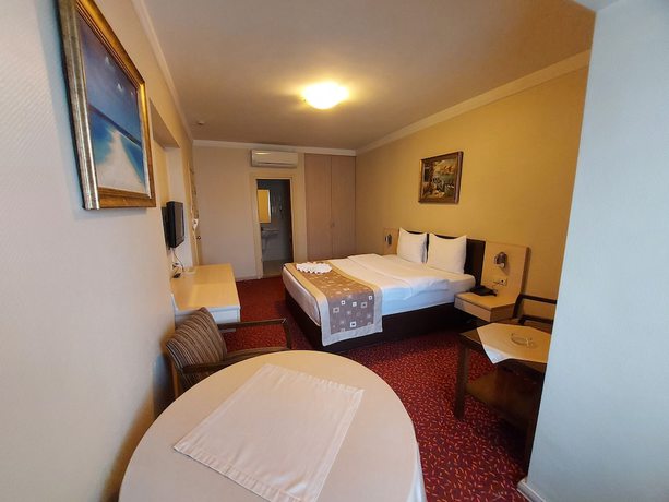 Imagen de la habitación del Hotel Gemlik Pasa. Foto 4