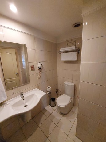 Imagen de la habitación del Hotel Gemlik Pasa. Foto 7