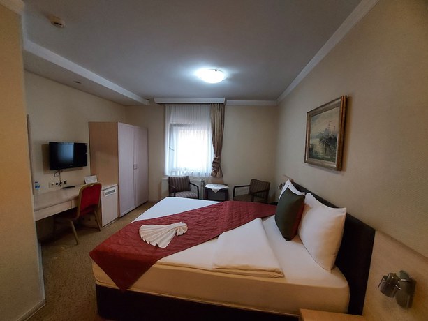 Imagen de la habitación del Hotel Gemlik Pasa. Foto 13