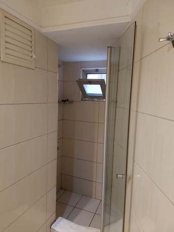 Imagen de la habitación del Hotel Gemlik Pasa. Foto 15