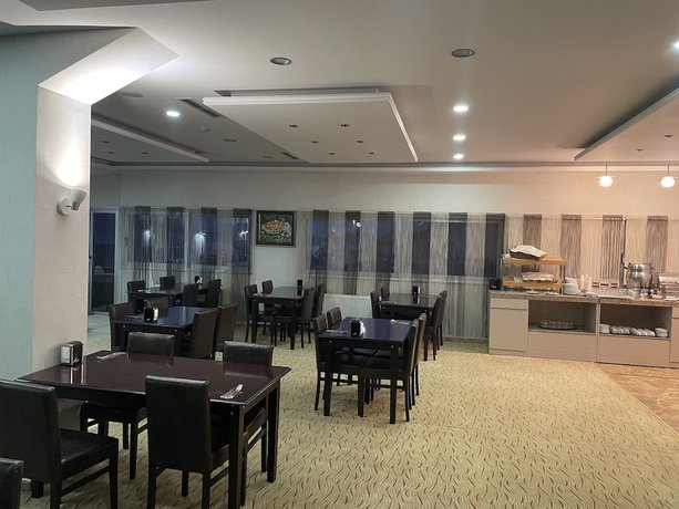 Imagen del bar/restaurante del Hotel Gemlik Pasa. Foto 2