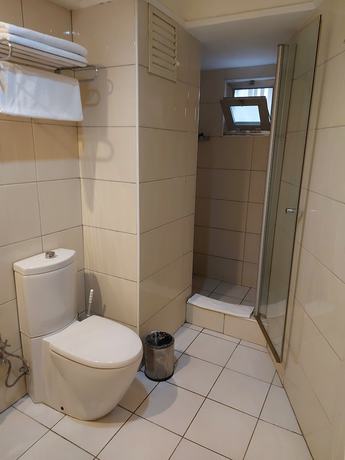 Imagen de la habitación del Hotel Gemlik Pasa. Foto 16