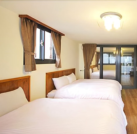 Imagen de la habitación del Hotel Gemlu. Foto 8