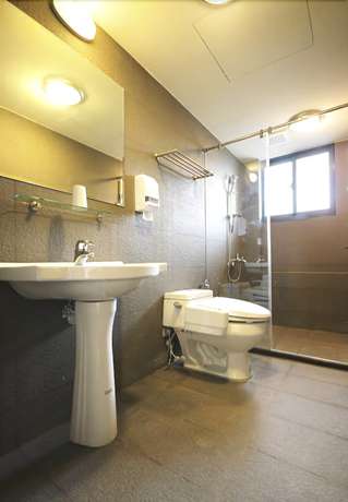 Imagen de la habitación del Hotel Gemlu. Foto 15