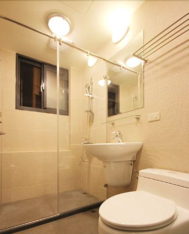 Imagen de la habitación del Hotel Gemlu. Foto 19
