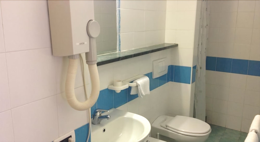 Imagen de la habitación del Hotel Gemma, Bagni. Foto 10