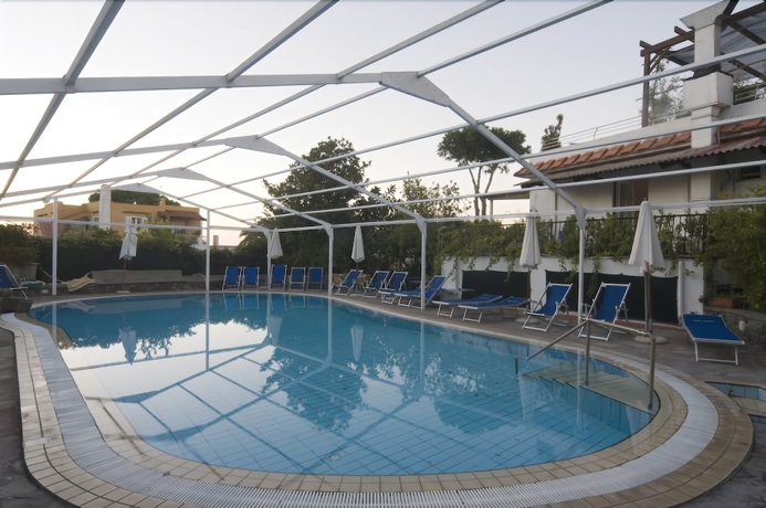Imagen de la piscina del Hotel Gemma, Bagni. Foto 19