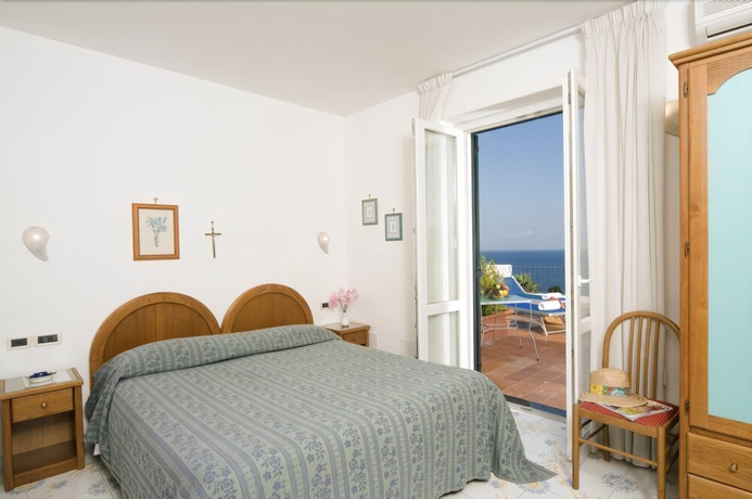 Imagen de la habitación del Hotel Gemma. Foto 8