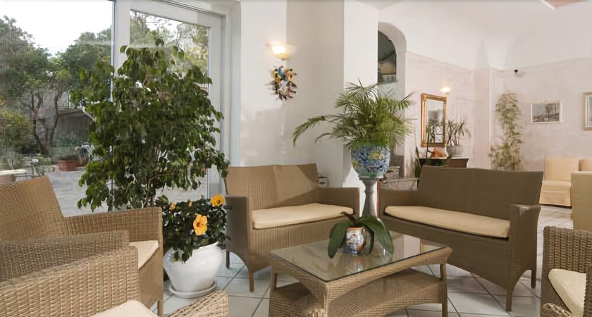 Imagen de los interiores del Hotel Gemma. Foto 17