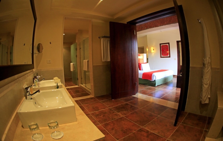 Imagen de la habitación del Hotel Gemma Resort. Foto 16