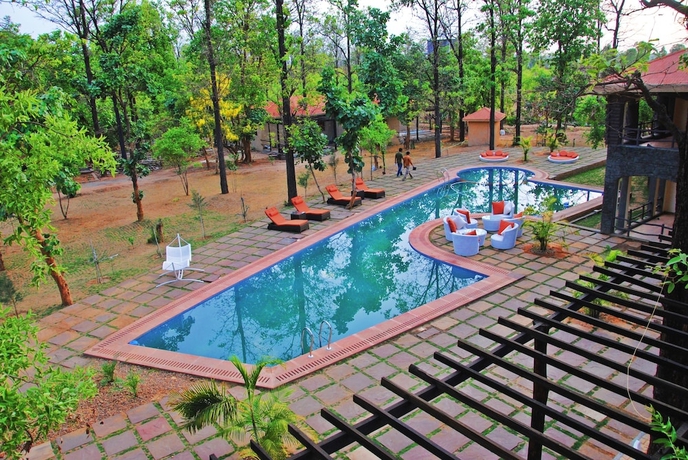 Imagen de la piscina del Hotel GenX Kanha By 1589. Foto 18