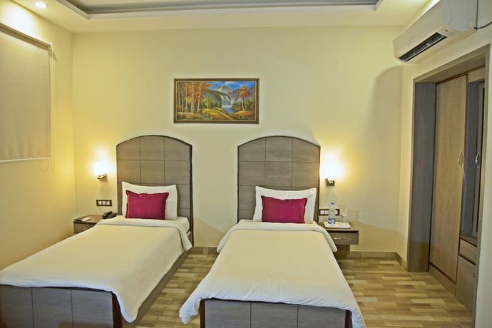 Imagen de la habitación del Hotel GenX Plaza Mughalsarai. Foto 9