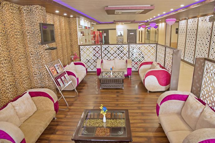 Imagen de los interiores del Hotel GenX Plaza Mughalsarai. Foto 19