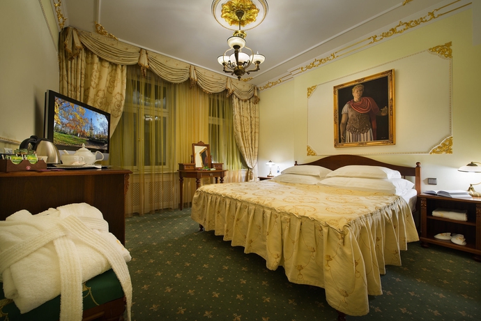 Imagen de la habitación del Hotel General. Foto 7