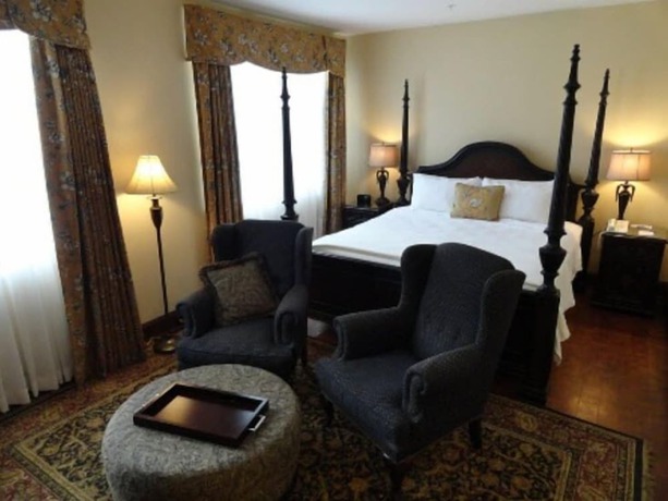 Imagen de la habitación del Hotel General Francis Marion. Foto 3