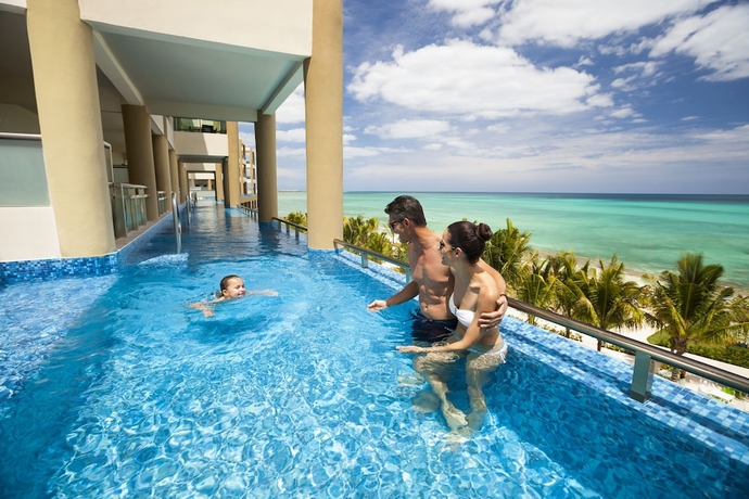 Imagen de la piscina del Hotel Generations Riviera Maya Family Resort - All Inclusive. Foto 19