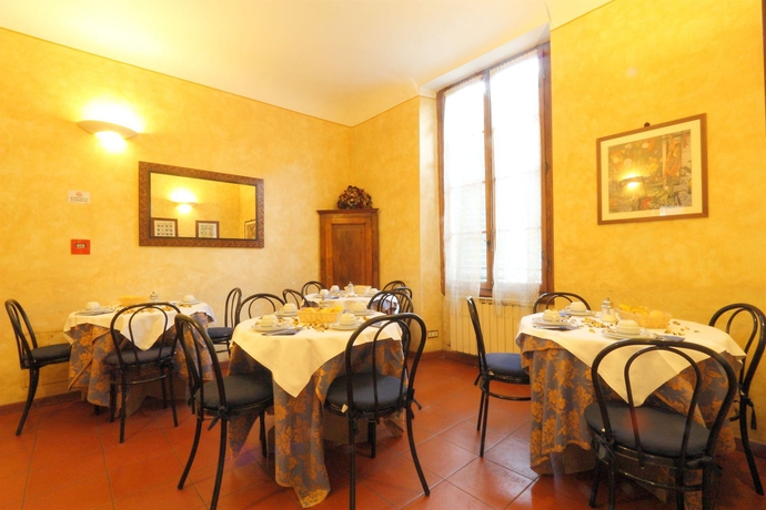 Imagen del bar/restaurante del Hotel Genesio. Foto 2