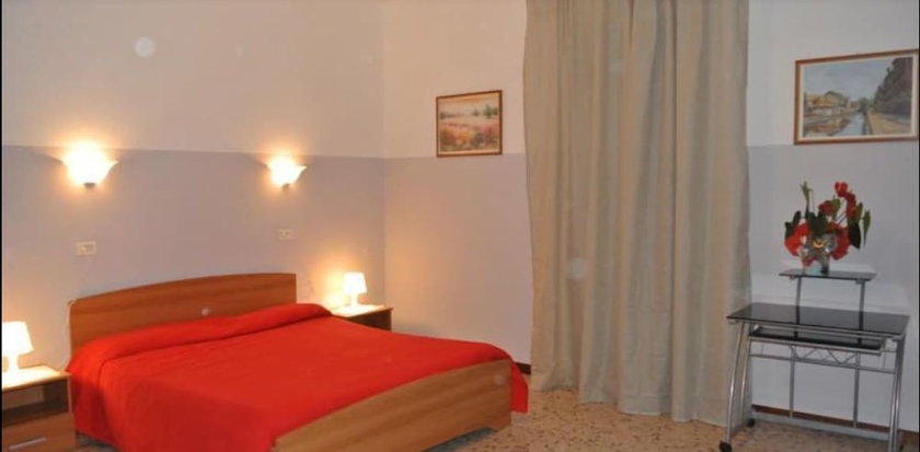 Imagen de la habitación del Hotel Genesis, Formica. Foto 5